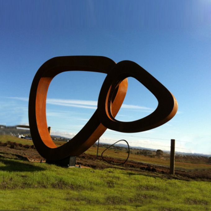 Орнамента дизайна сада современного искусства скульптуры Corten винтажного на открытом воздухе стальные