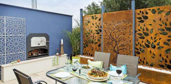 Панель экранов уединения Corten изготовленного на заказ на открытом воздухе дизайна дерева Oke ржавая стальная