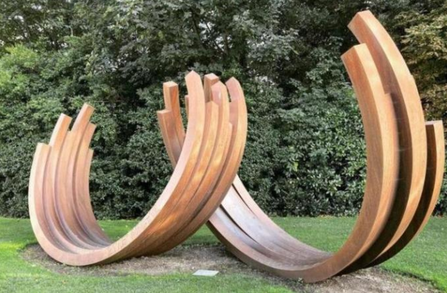 Подгонянная скульптура Corten современной статуи кольца металла стальная абстрактная на открытом воздухе