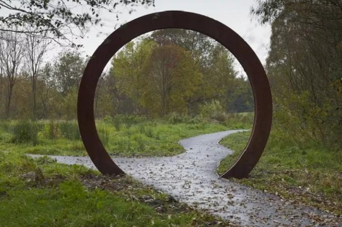Скульптура искусства сада Corten декоративных больших ворот луны металла ржавчины стальная