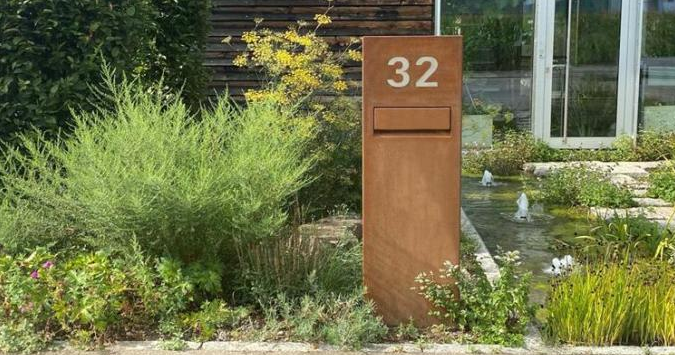 Почтовый ящик Corten изготовленного на заказ современного стоящего жилого Curbside ржавый стальной