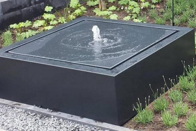 Особенность воды стали углерода черного поверхностного фонтана бассейна на открытом воздухе для сада