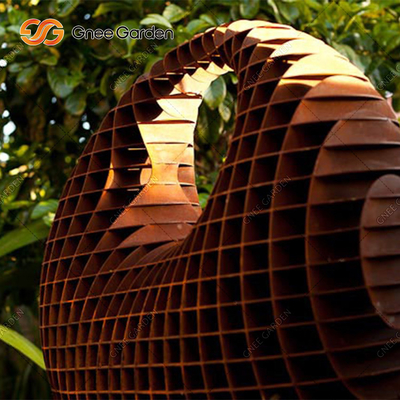 Статуя скульптуры орнамента статуи сада металла золота Corten стальная классическая