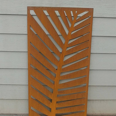 Внешнее оформление выполненное на заказ Corten стальной сад экранирует 2.5mm толстое