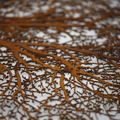 Сталь Corten заржавела Lifelike на открытом воздухе дерево металла ваяет декоративное