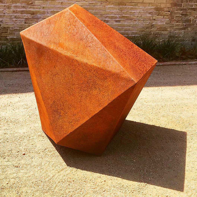 Статуи двора металла скульптуры Corten конспекта незаконные геометрические стальные