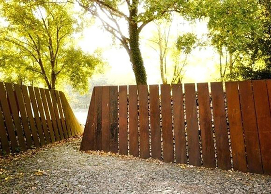 панели загородки Corten сада 2m дизайн высокой стальной внешний для жилого
