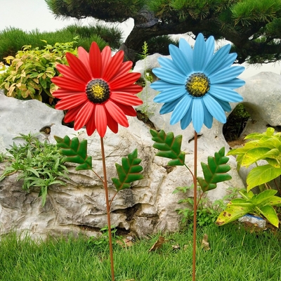 Скульптуры ветра сада Pinwheel металла ветрянки солнцецвета для лужайки патио балкона