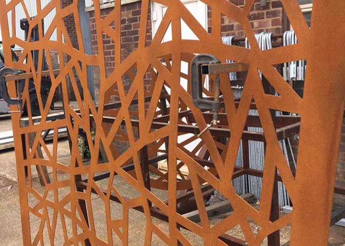 На открытом воздухе лазер Corten стальной отрезал экраны
