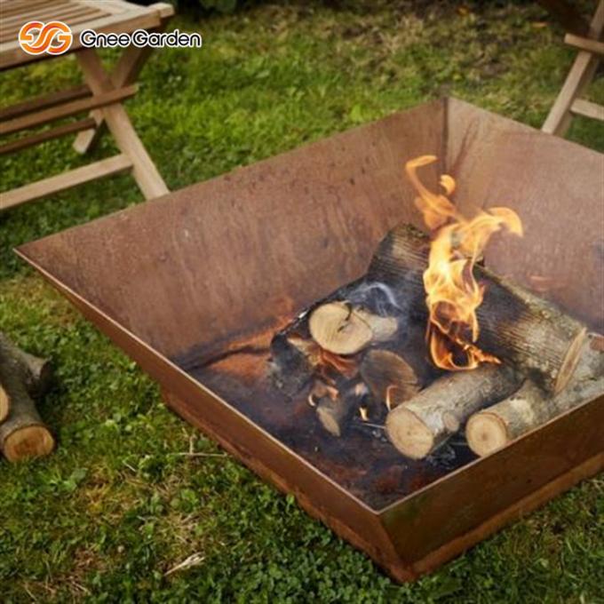 На открытом воздухе большая древесина Firepit стали Corten сада горя располагаться лагерем