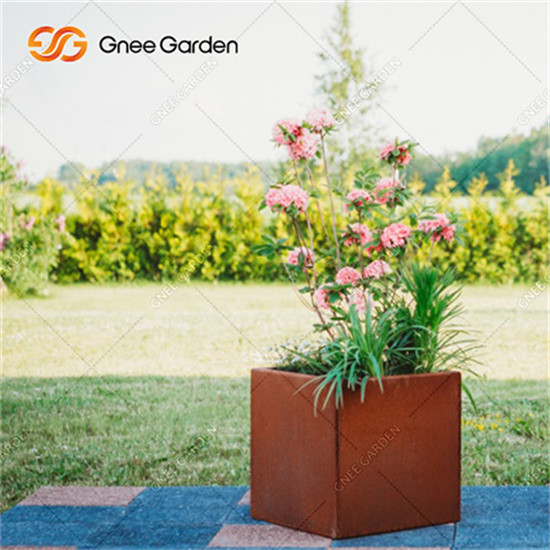 Плантаторы Corten стальные