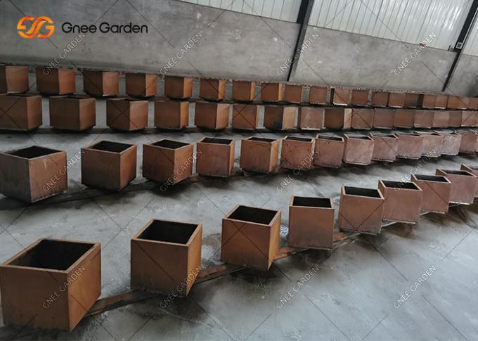 Плантатор Corten нового сада цветочного горшка металла формы квадрата стиля кубического стальной для Graden