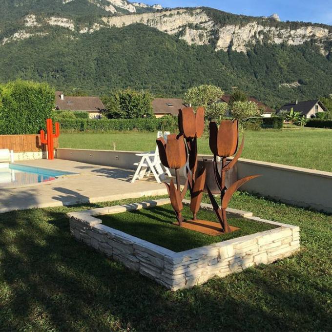 Цветок сформировал красивую скульптуру сада Corten стальную для на открытом воздухе задворк